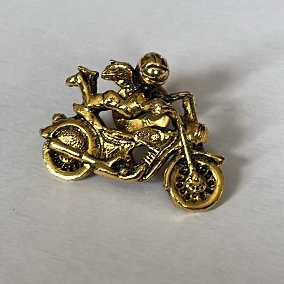 Vintage Camco Biker Angel Pin / 90s - Picture 2 of 4